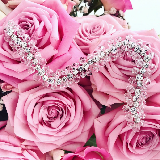 Haaraccessoire voor de bruid met rozen voor mooie look
