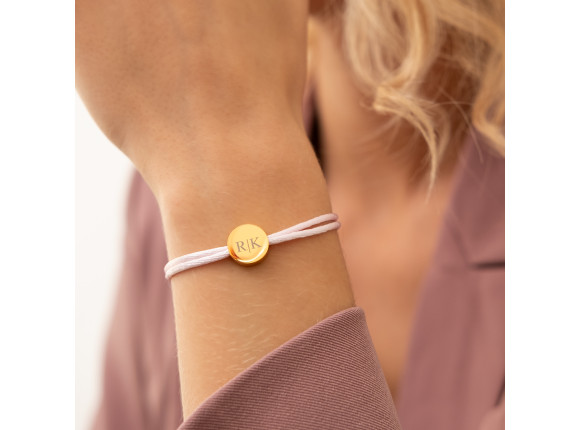 Satin round initial armband roze goldplated