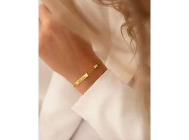 Graveerbare bar armband met steentje goudkleurig