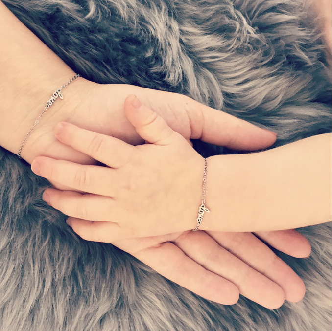 Love armbandje voor moeder en dochter in zilver
