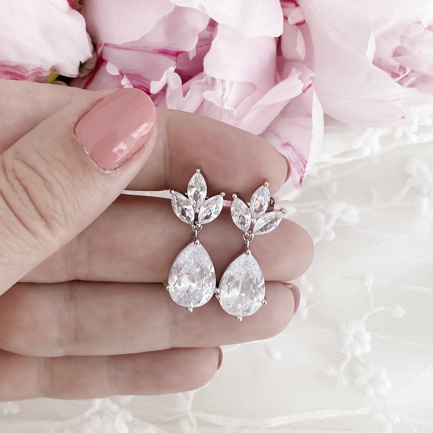 Sieraden Oorbellen Oorbellen & druppelhangers 7e huwelijksverjaardag cadeau Rustieke hamer textuur Vlam geschilderd gekleurd koper Lange koperen oorbellen Boho sieraden 