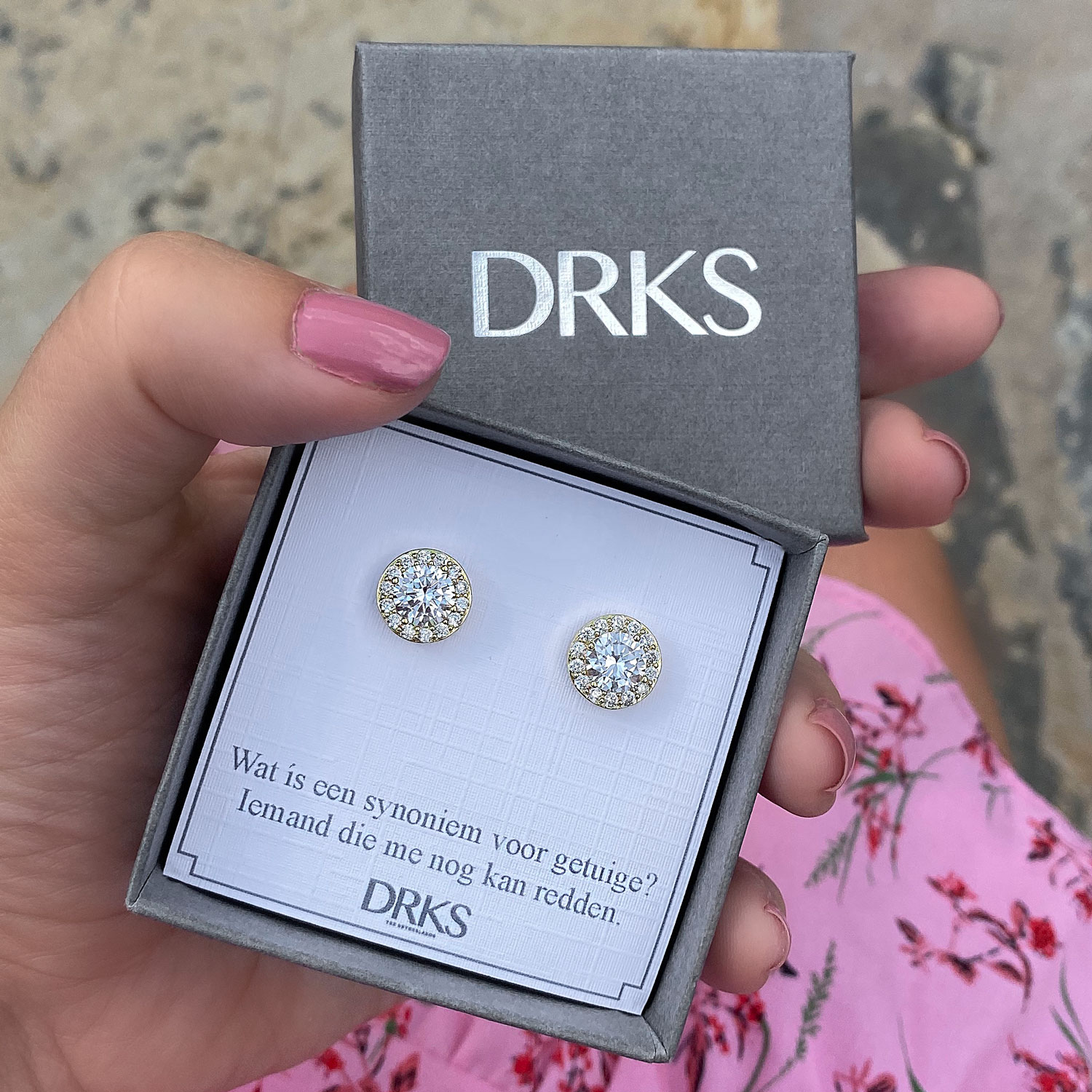 spuiten meteoor gebroken Daily Luxury Oorbellen Goud | Ronde Oorbellen met Zirkonia