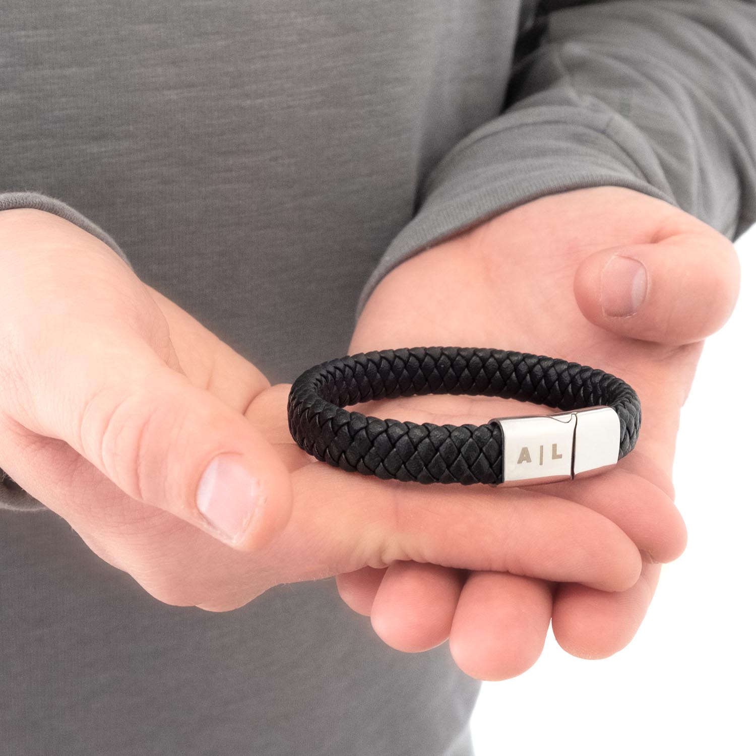 Graveerbare Leren Mannen Armband Zilver DRKS Graveerbare Leren Mannen Armband Zilver DRKS