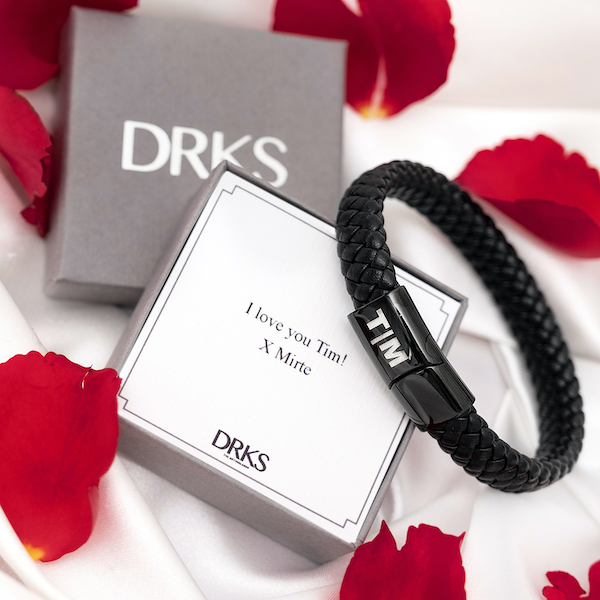 Ga naar het circuit nul Ineenstorting Valentijn cadeaus voor hem: Gepersonaliseerde sieraden | DRKS