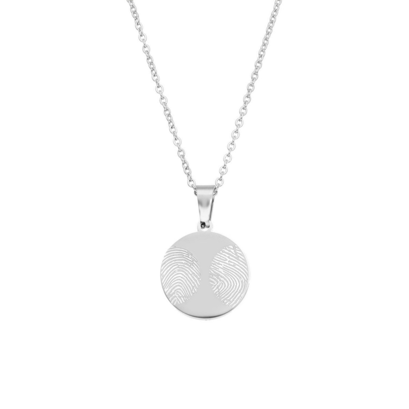 Zilveren ketting met twee vingerafdrukken
