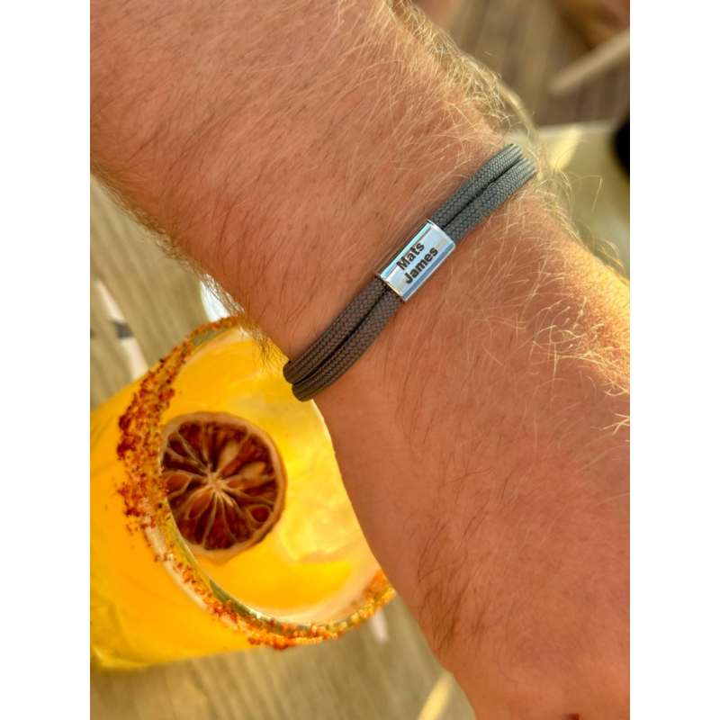 Naam armband heren grijs zilverkleurig