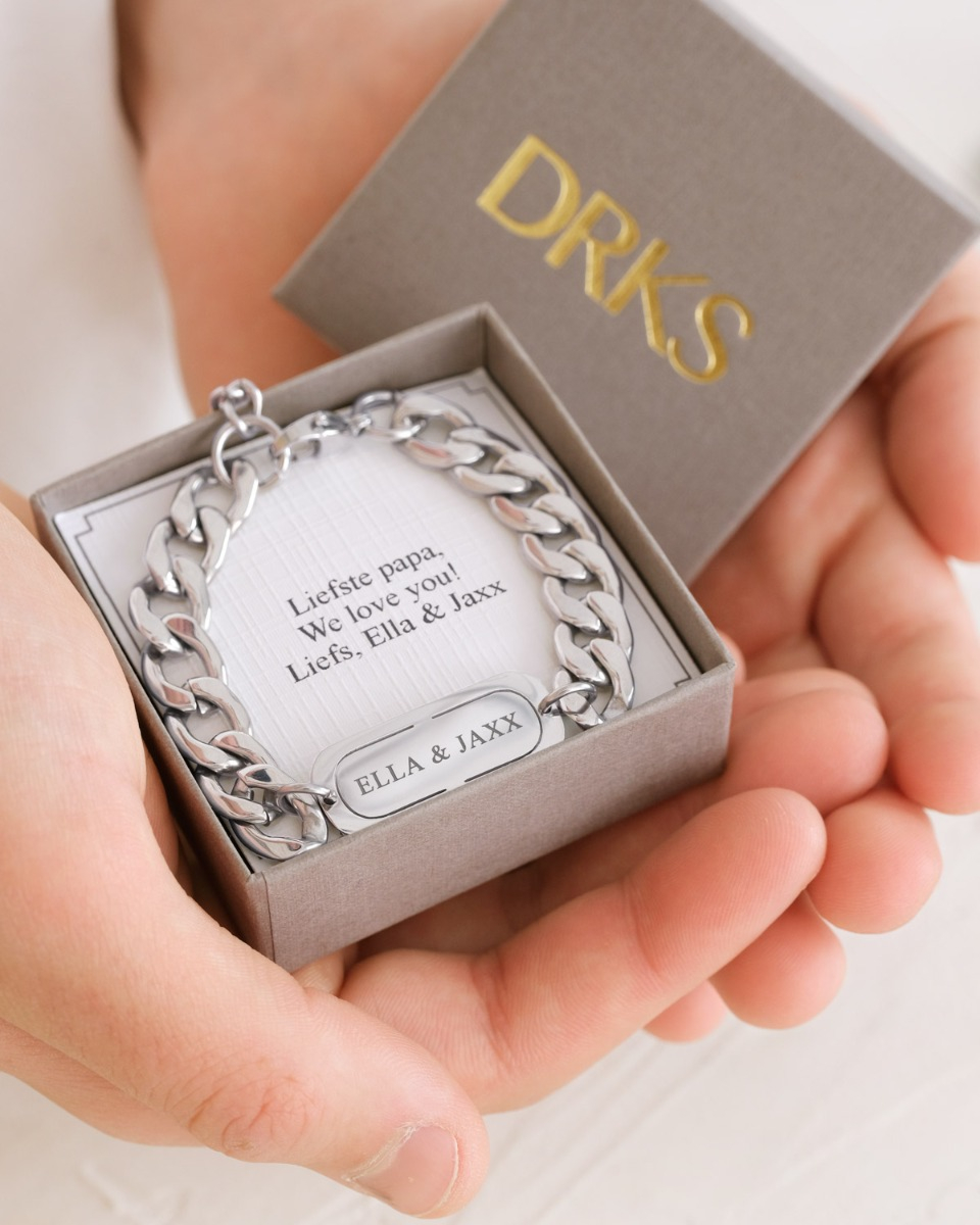 Zilveren schakelarmband met namen voor papa