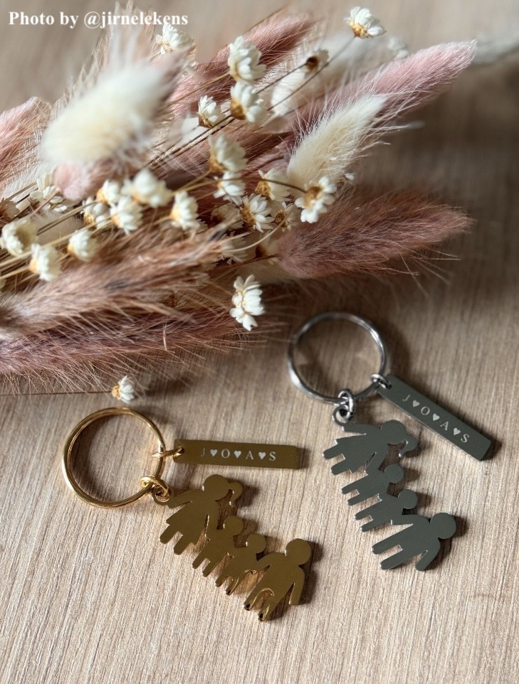 Influencer met DRKS sleutelhanger