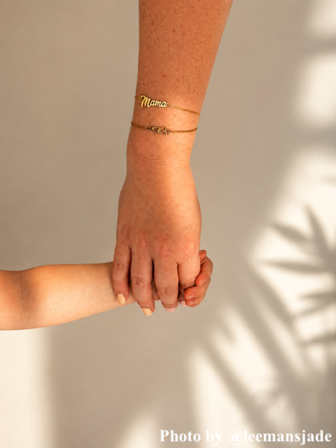 Mama armband goudkleurig