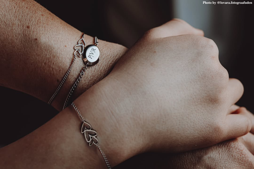 Moeder en dochter hartjes armband.