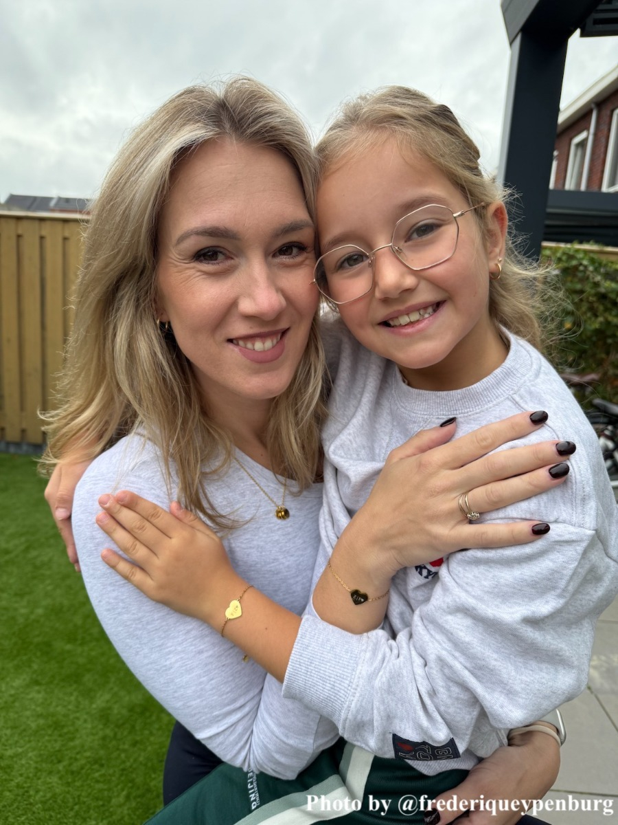 Graveerbare Moeder & dochter armband love kleur goud