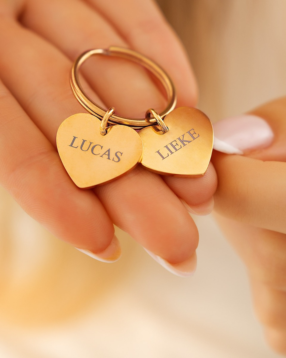Gouden hartjes sleutelhanger met namen