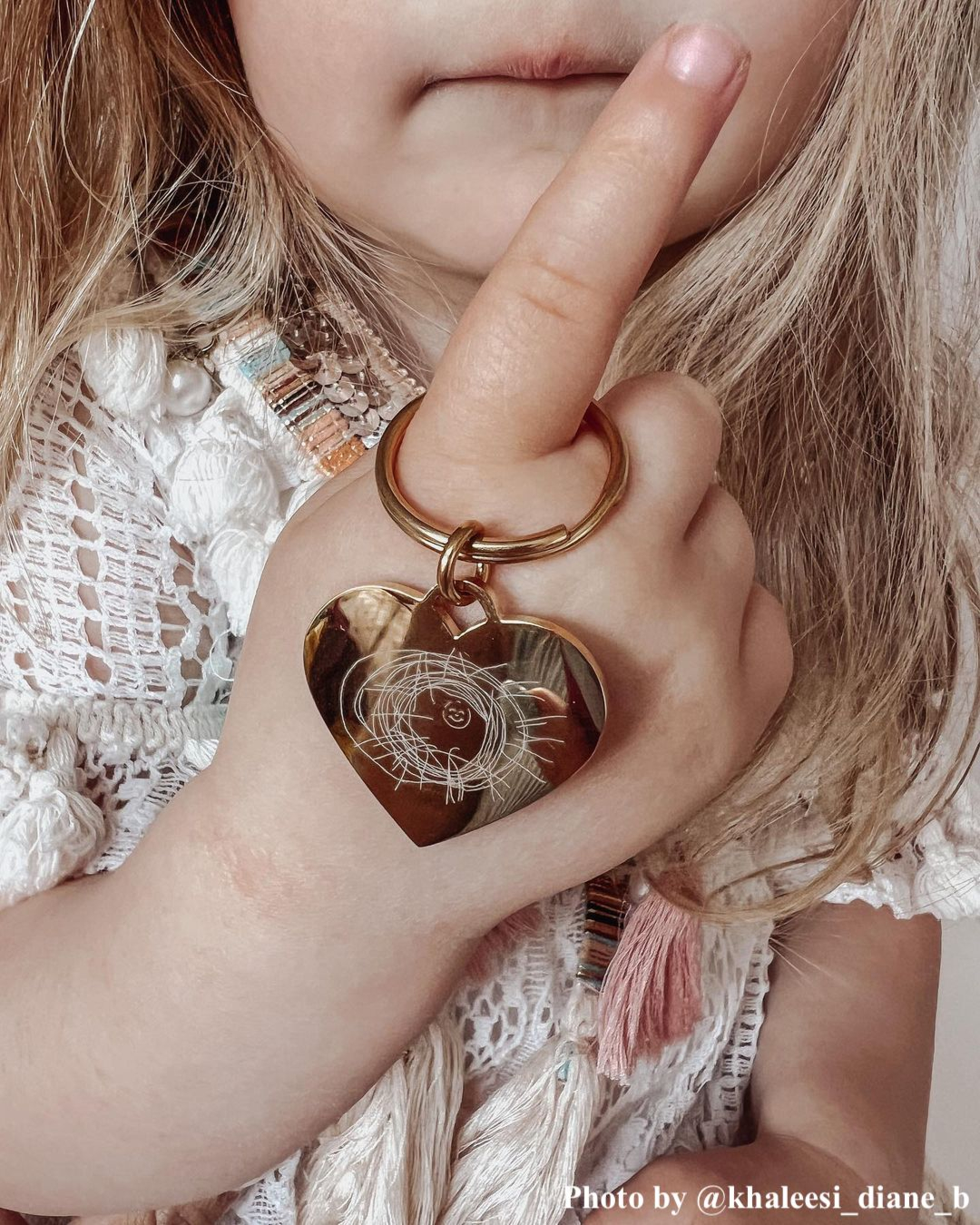 Influencer met DRKS sleutelhanger