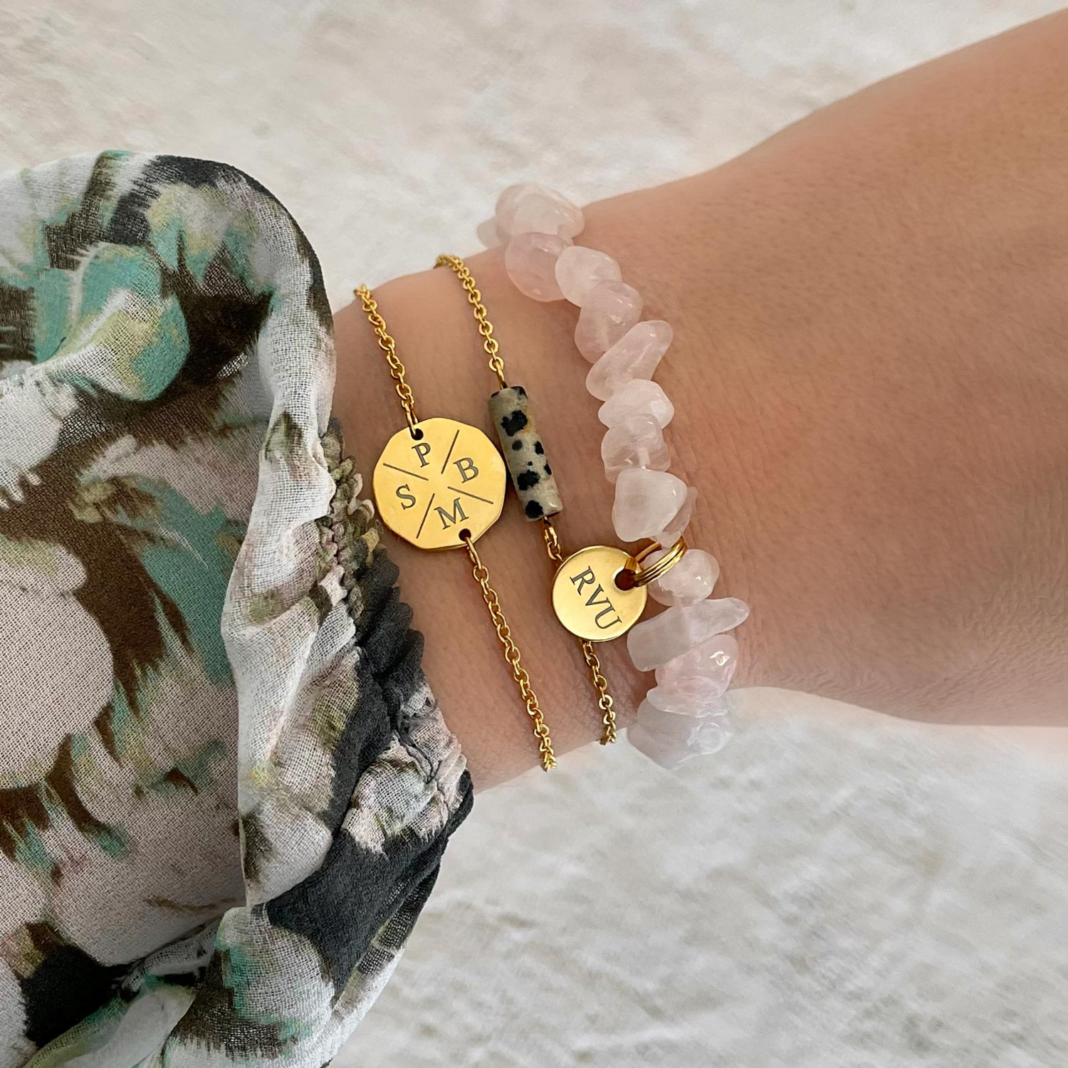 Mooie armband om de pols voor een trendy look
