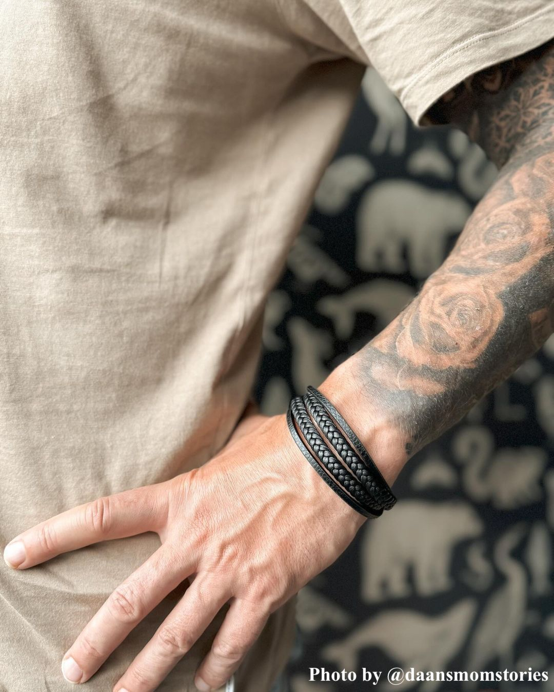 Leren heren armband met namen zwart
