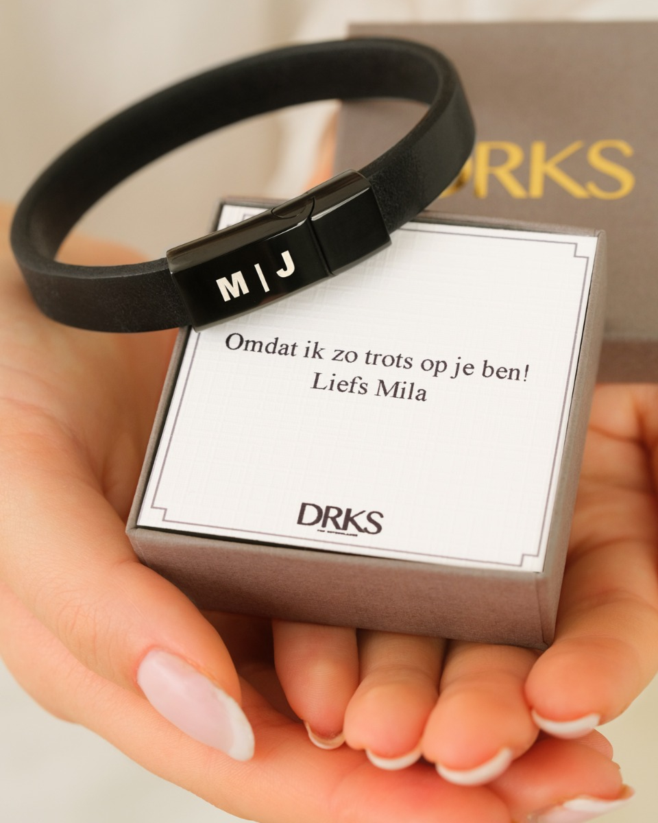 Zwarte leren armband met sieradendoosje