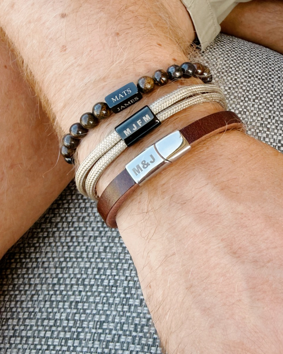 Heren armbanden met namen en letters
