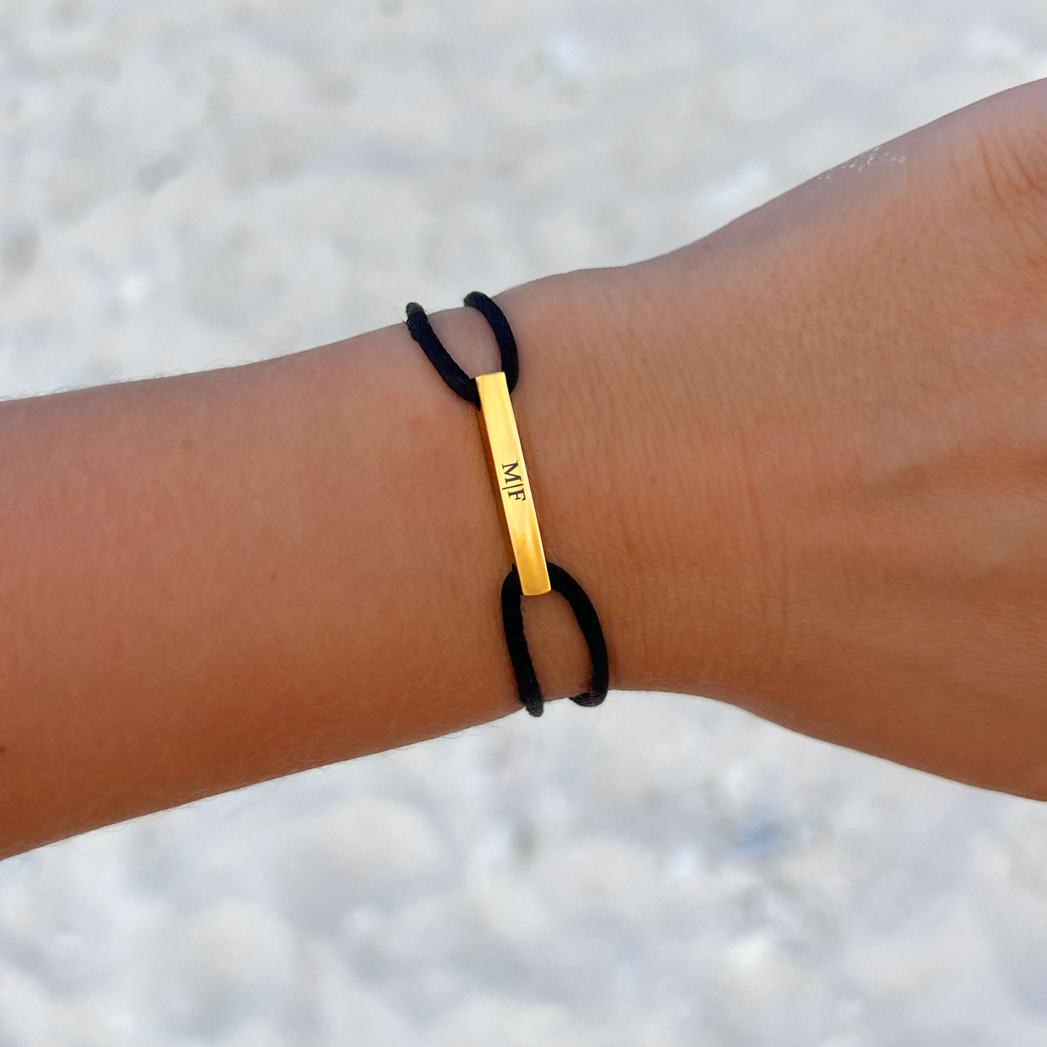 Couple bracelets satin initial goudkleurig