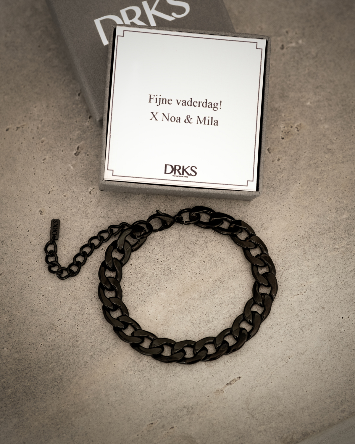 Zwarte schakelarmband voor heren in sieradendoosje