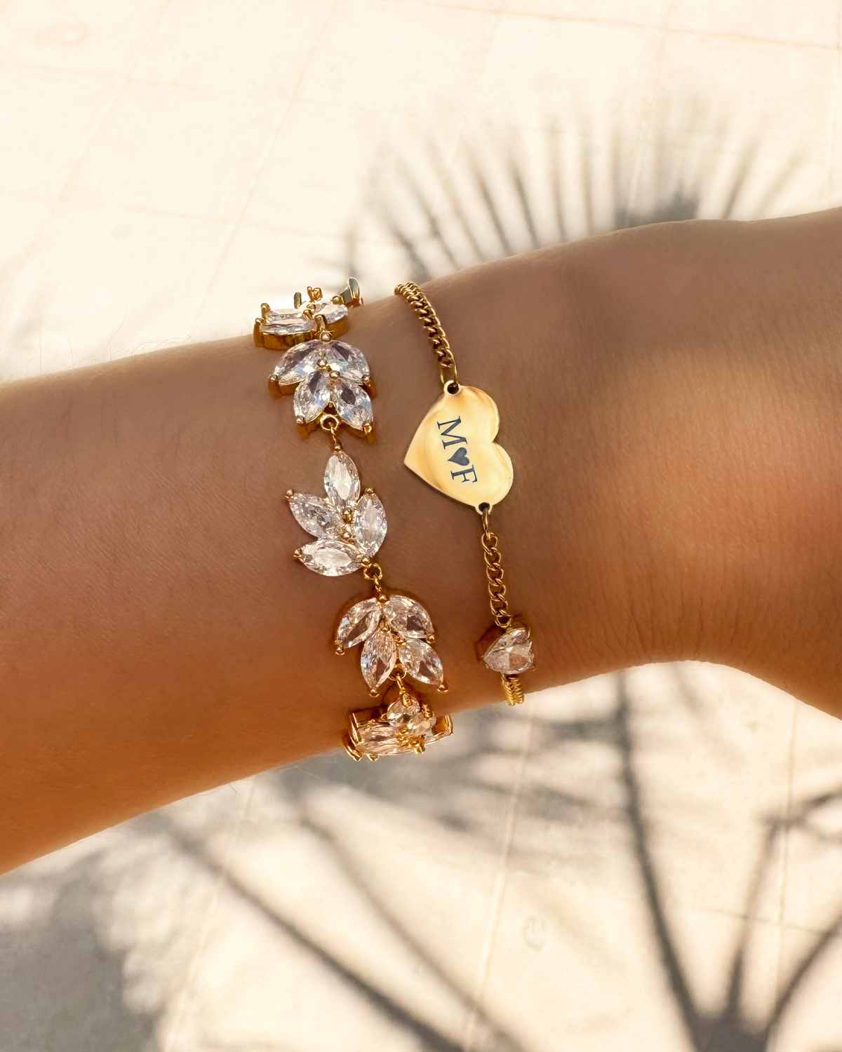 Graveerbare love armband met steentje goudkleurig
