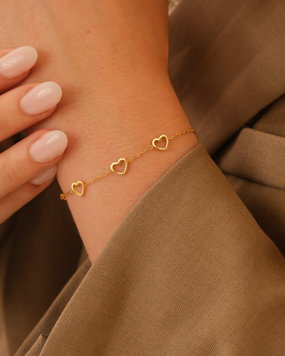 Gouden hartjes armband 3 hartjes