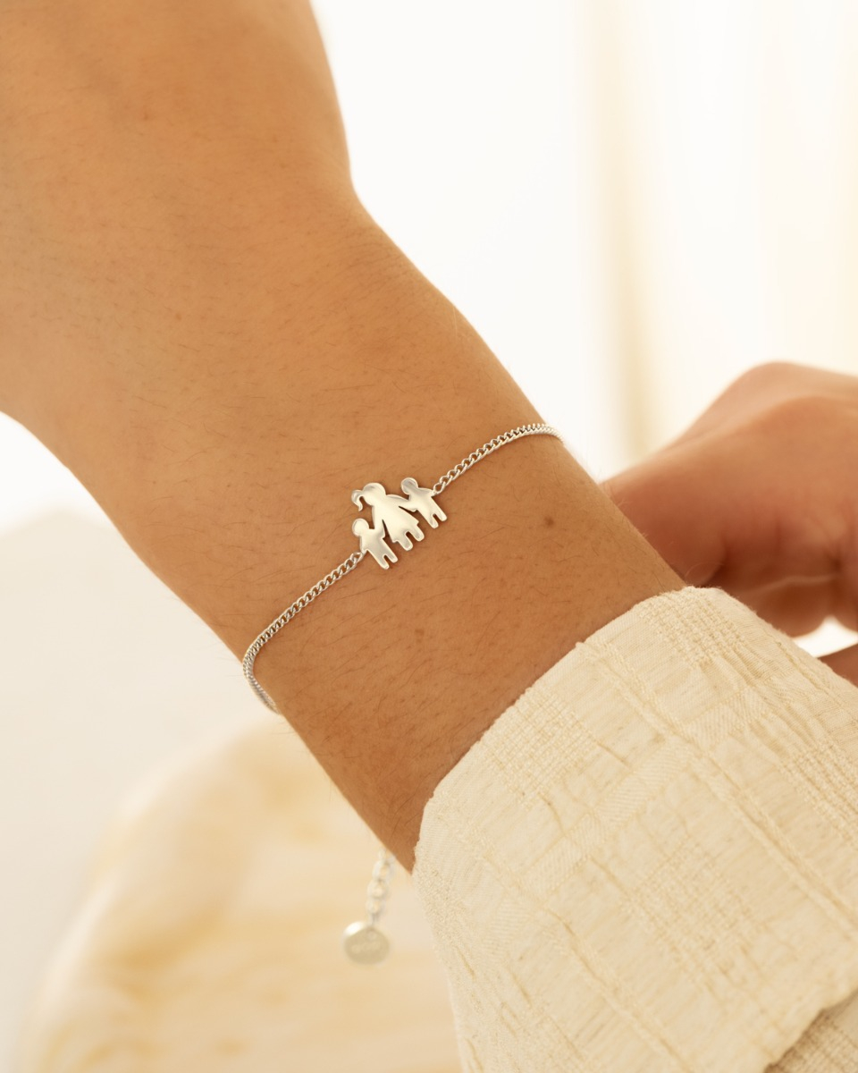 zilveren armband met moeder en 2 kindjes