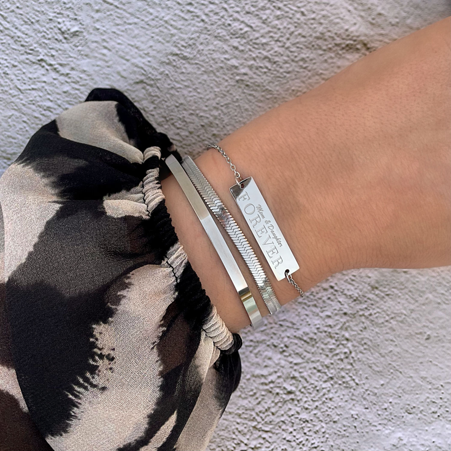 Mooie mix van armbandjes voor een trendy look