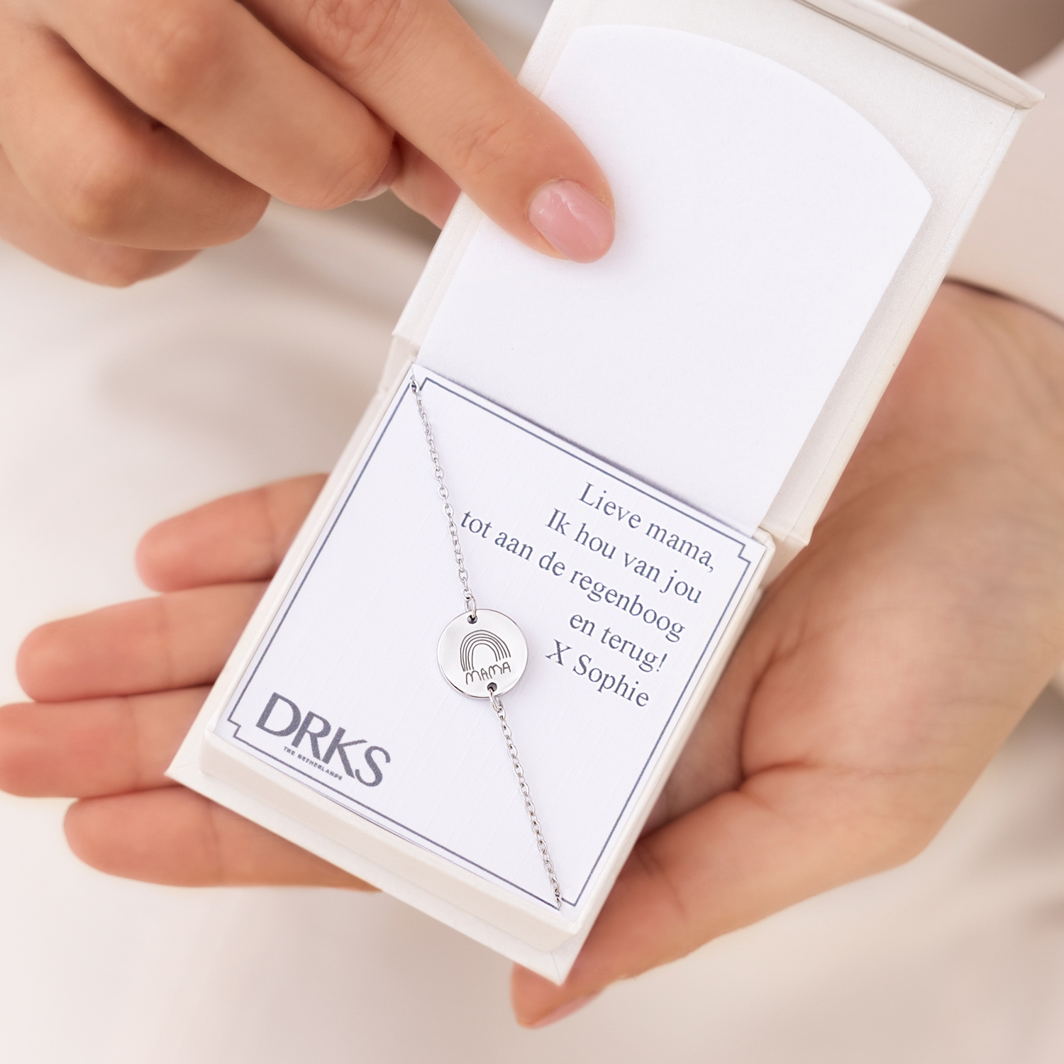 Handschrift armband in sieradendoosje met persoonlijke tekst