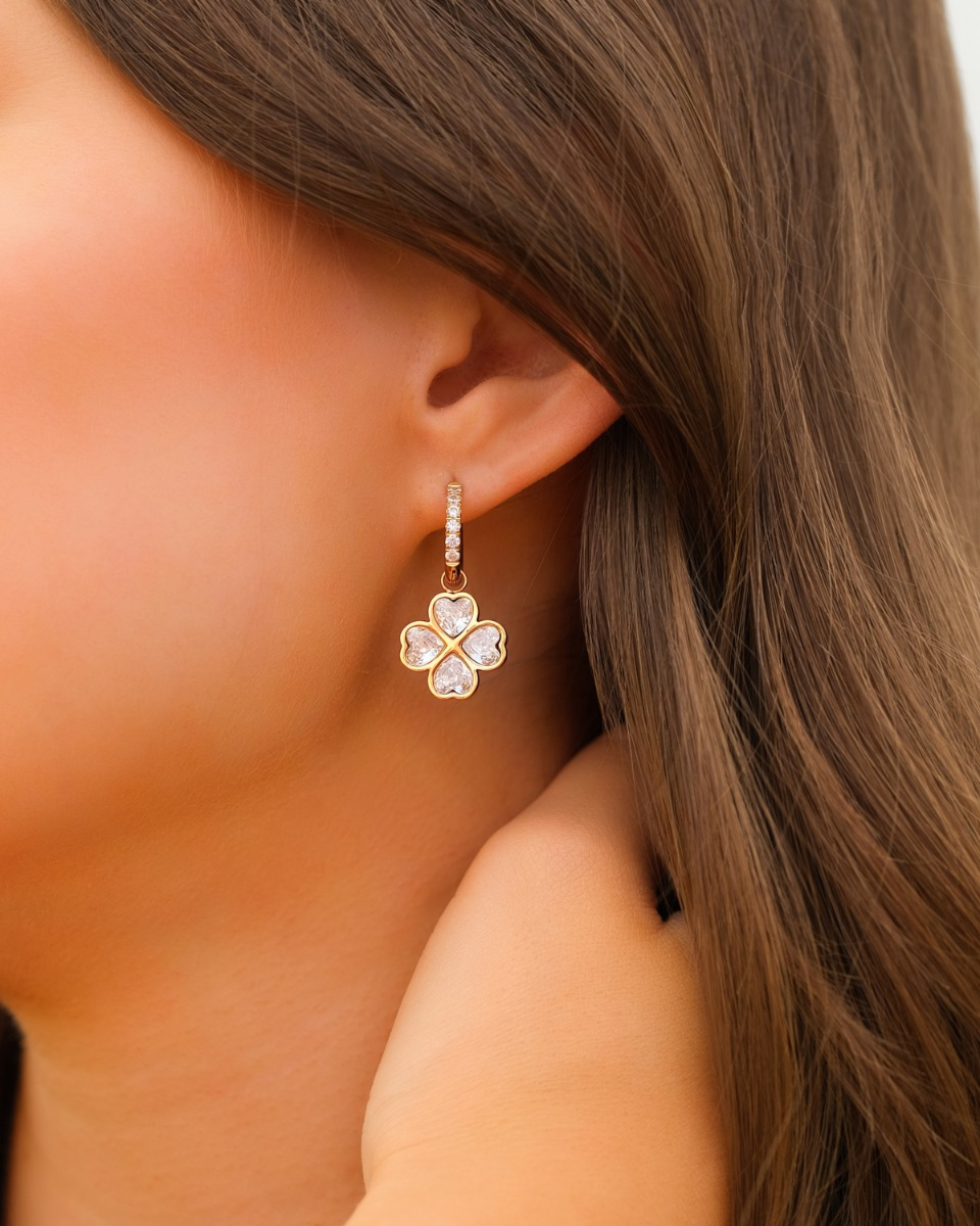 Lucky clover oorbellen goudkleurig
