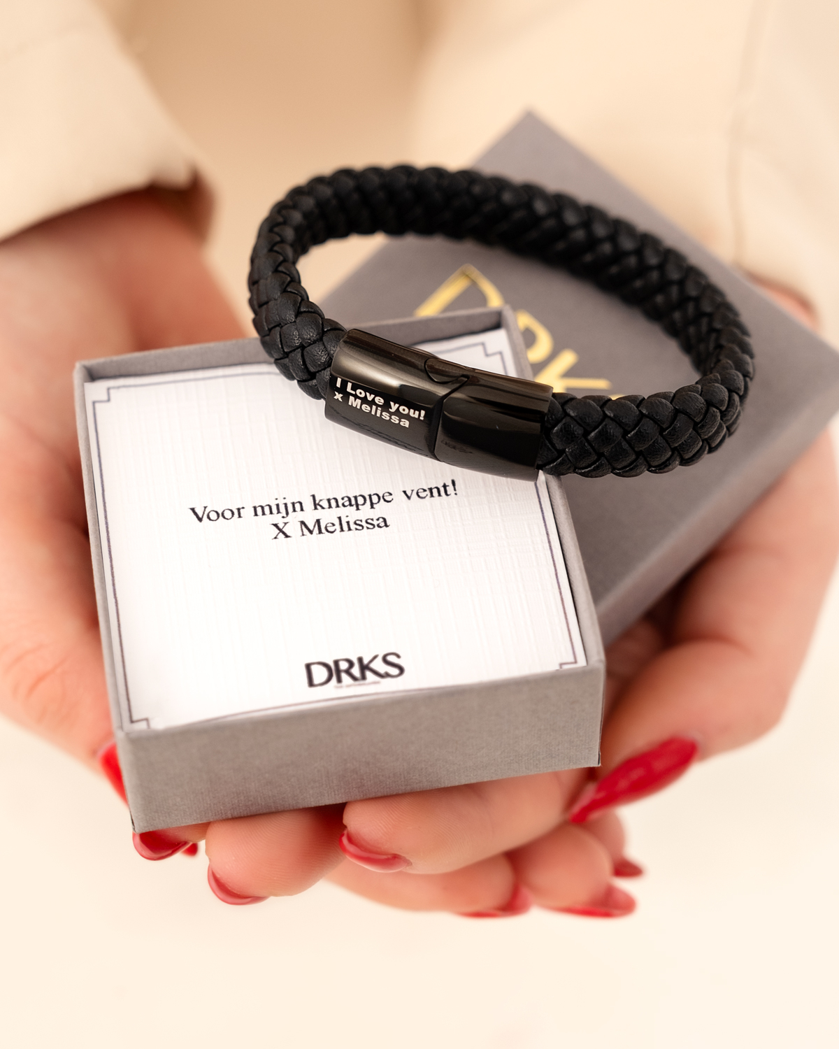 Zwarte leren heren armband me tekst