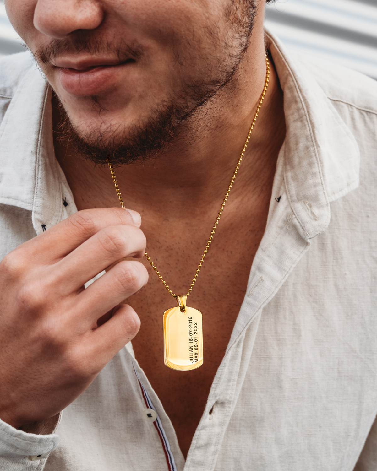 Dog tag ketting mannen met naam goudkleurig