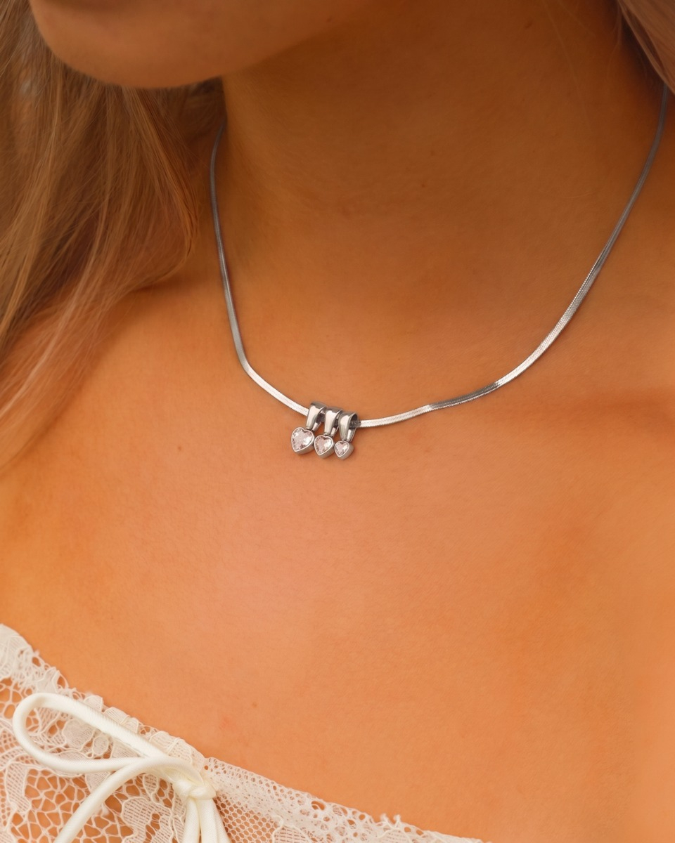 Zilveren hartjes ketting