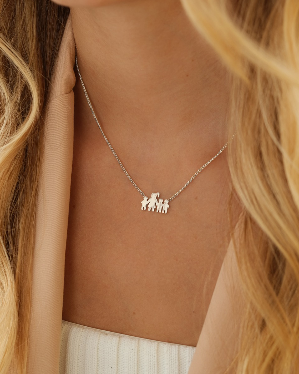 Ketting moeder en drie kinderen in het zilver