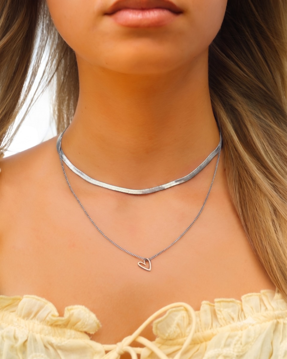 Zilveren necklaceparty met hartje
