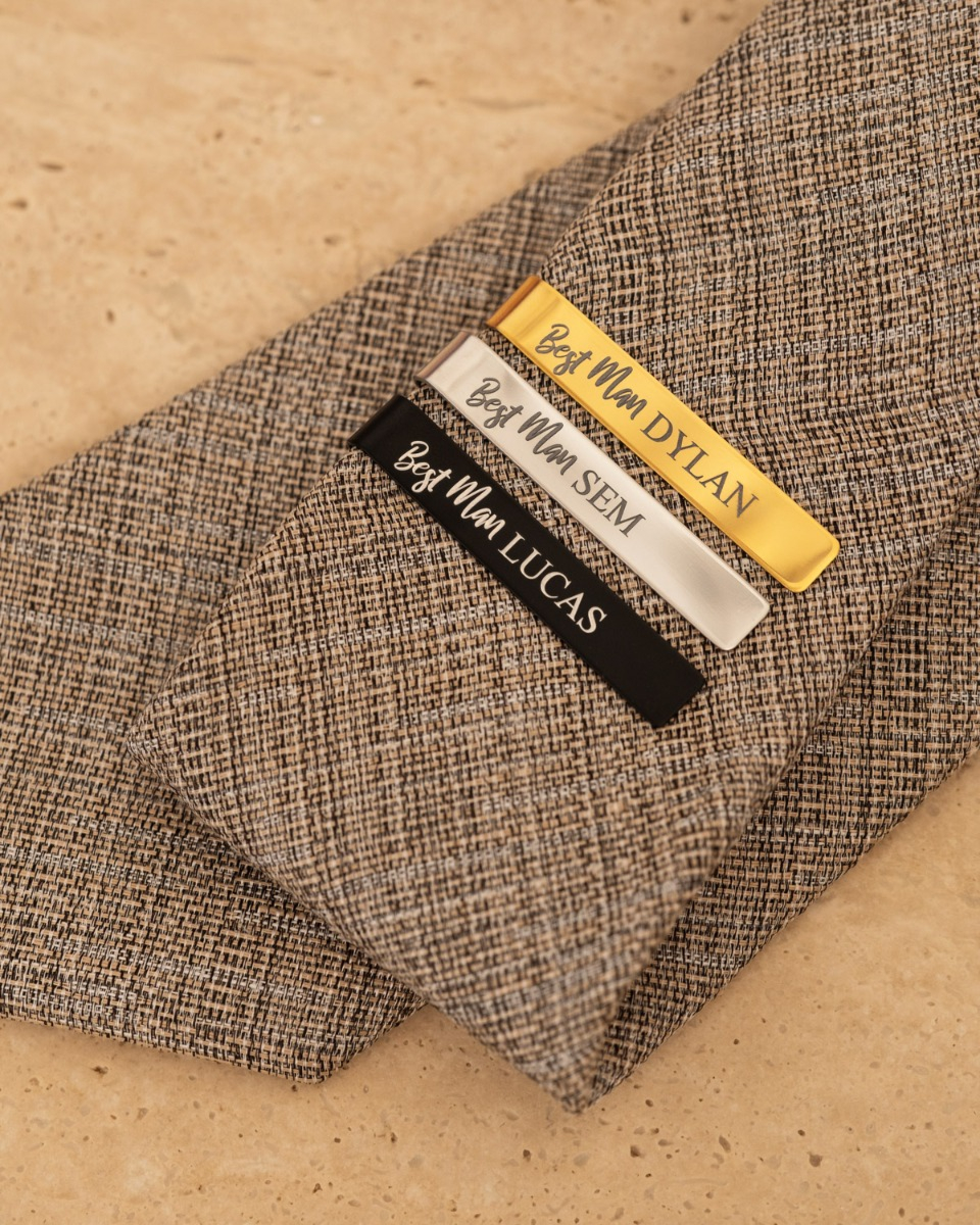 verschillede kleuren dasspelden voor getuige