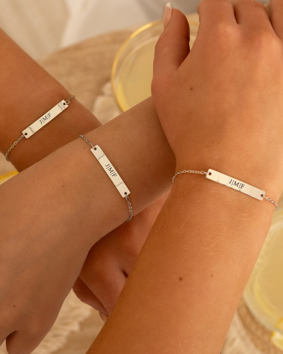 zilveren armbanden met initialen