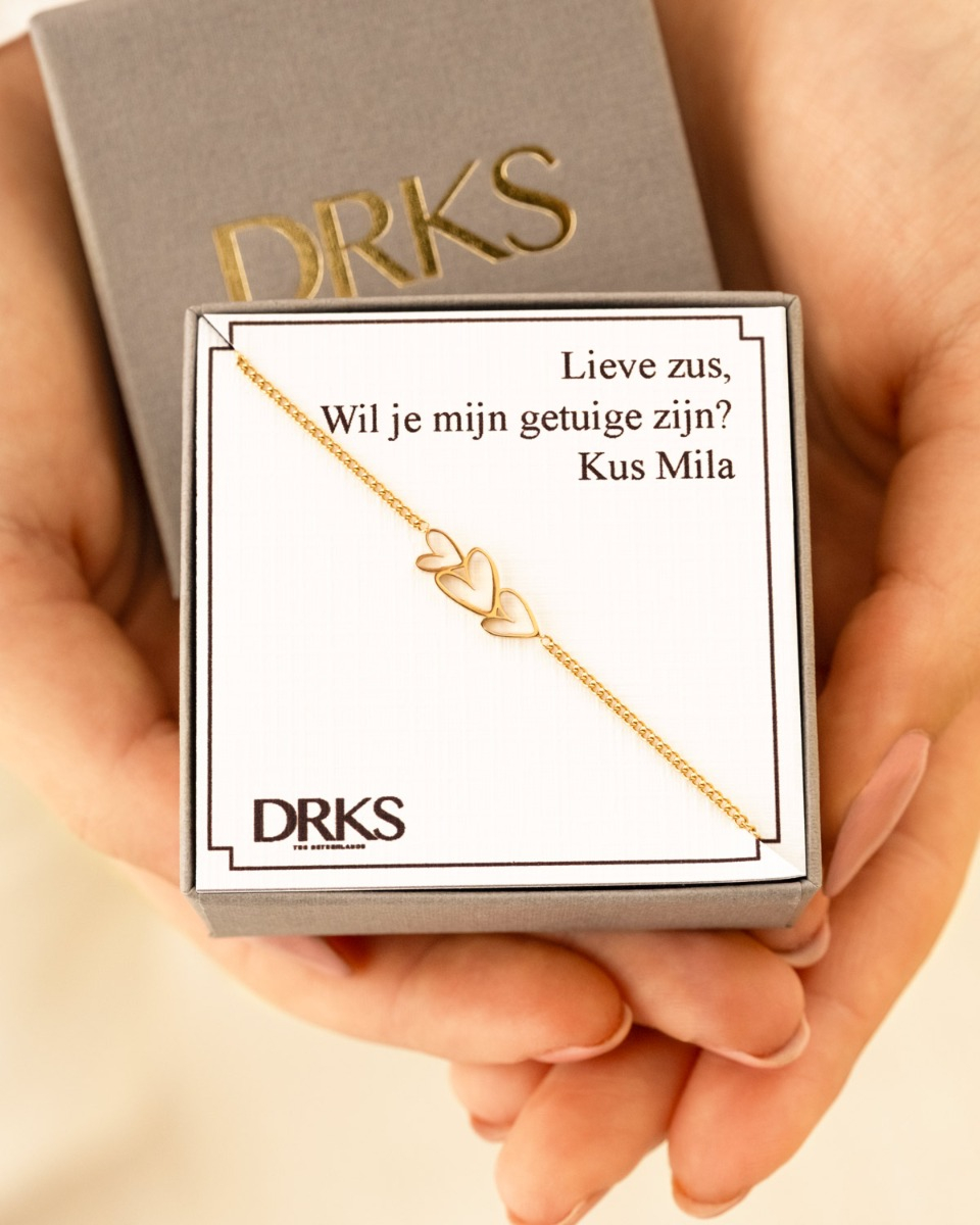 gouden hartjes armband met doosje met tekst om je getuige te vragen
