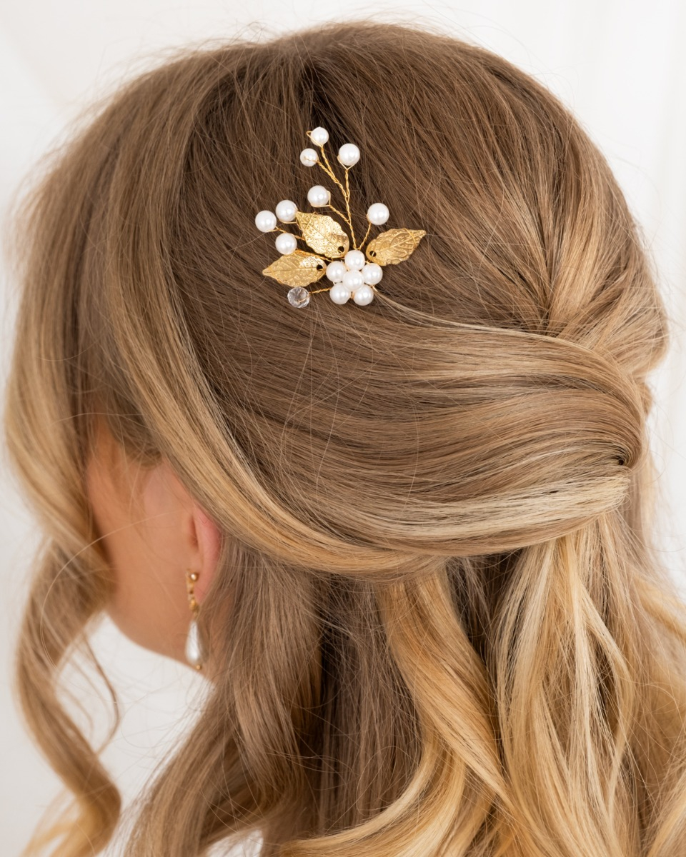 bohemian haarpin met subtiele pareltjes in de kleur goud