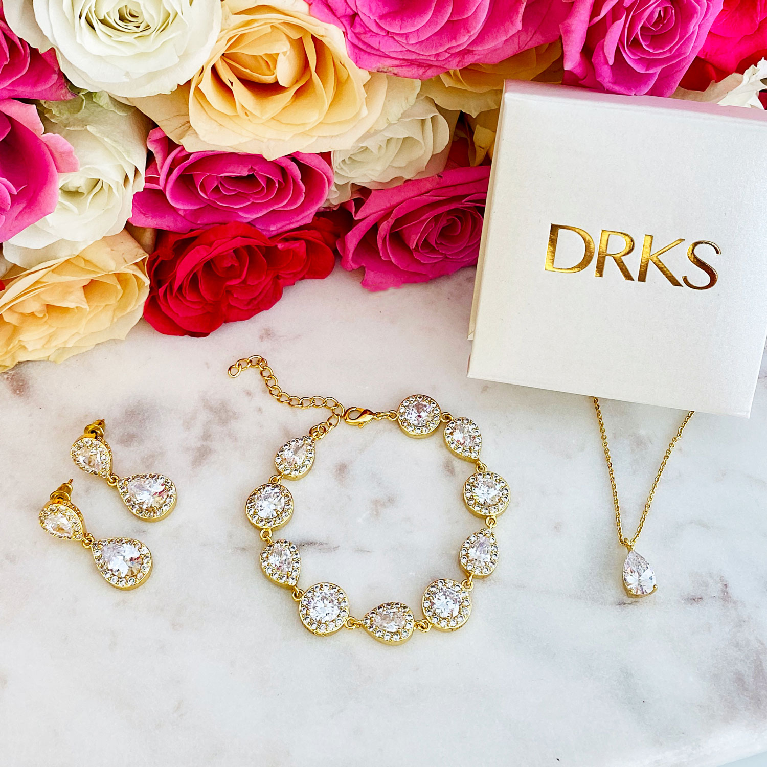 mooie gouden sieradenset voor een complete look