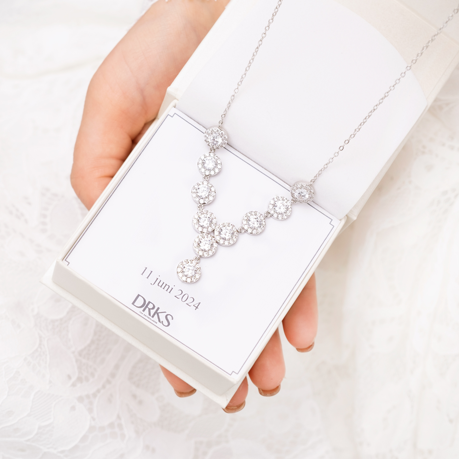 Ketting voor bruid in doosje