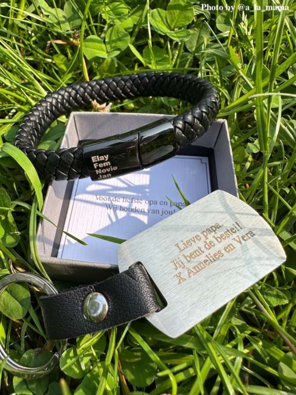 Leren graveerbare armband.