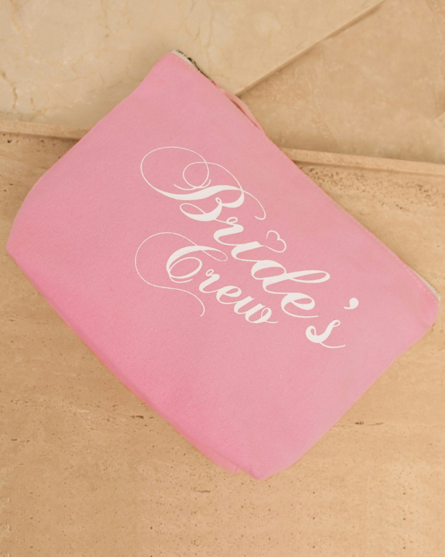 Roze toillettas voor de bruidsmeisjes