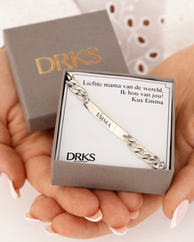 Zilveren schakelarmband voor mama in sieradendoosje