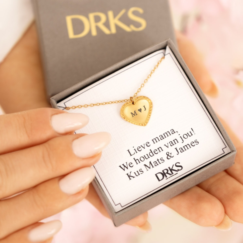 Gouden ketting met gravering voor moederdag