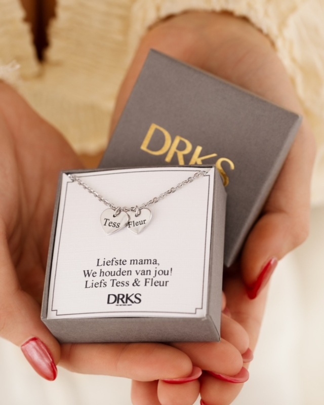 Mama hartjes ketting met namen kleur zilver