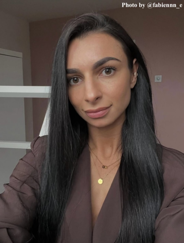 Influencer met birhtstone graveerbare ketting