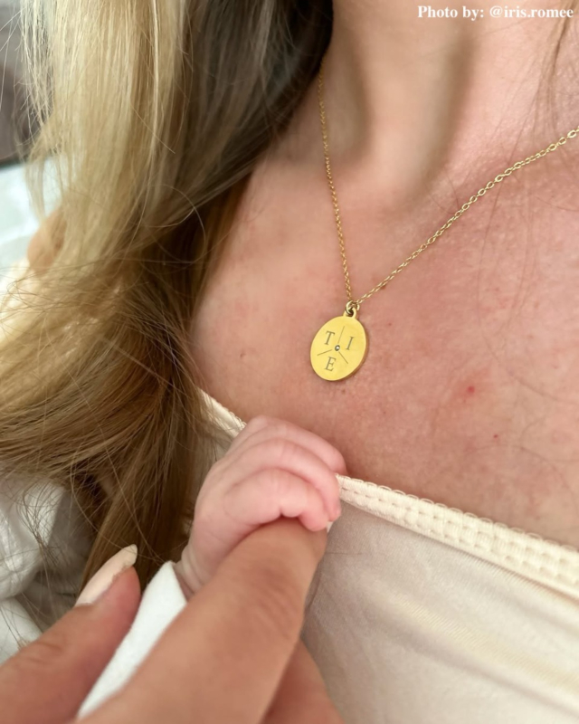 Gouden 3 initialen ketting.