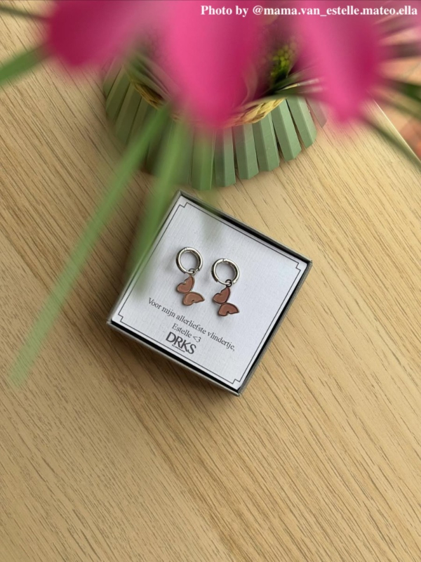 Influencer foto van kindersieraden
