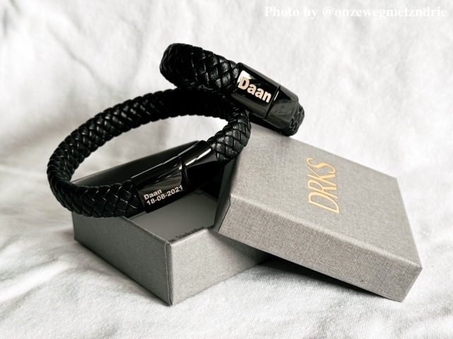 Jongens leren armband zwart.