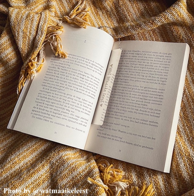 Zilveren boekenlegger met gravering